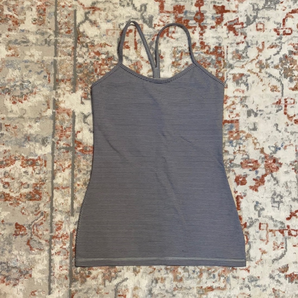 Lululemon flow y tank top size 6